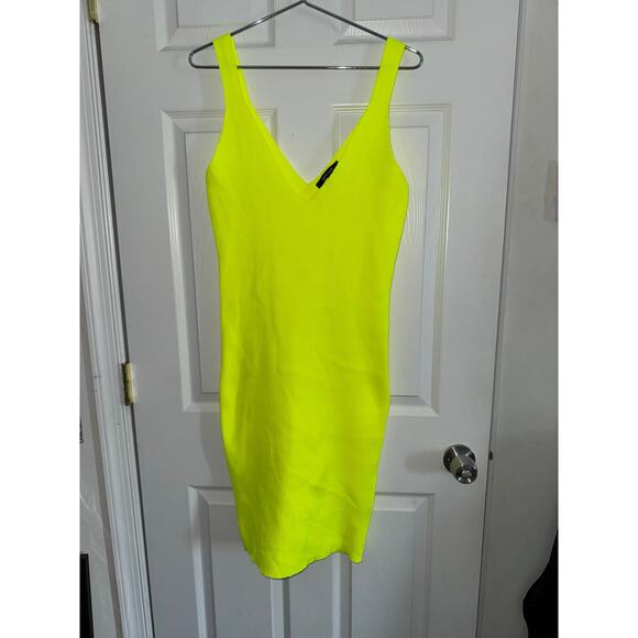 NEW LOOK NEON YELLOW RIBBED BODYCON DRESS SZ 2X POLYESTER/SPANDEX - Picture 1 of 5